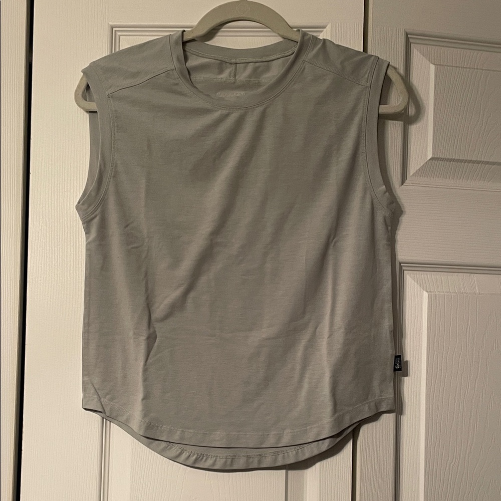 Mountain Hardwear Light Green Muscle Tee